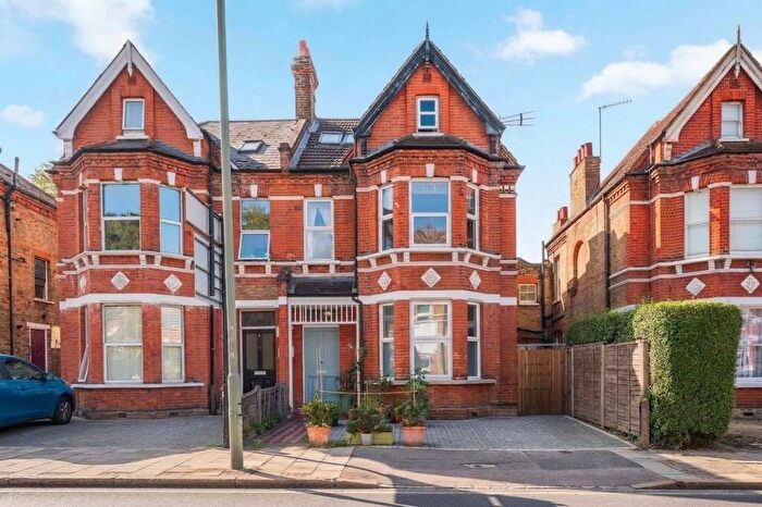 1 Bedroom Flat For Sale In Manor Road, Beckenham, BR3