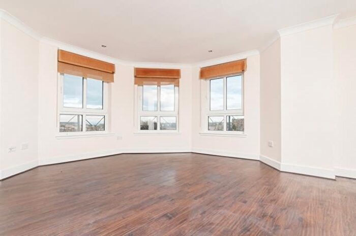 2 Bedroom Flat To Rent In St Clair Road, Edinburgh, EH6