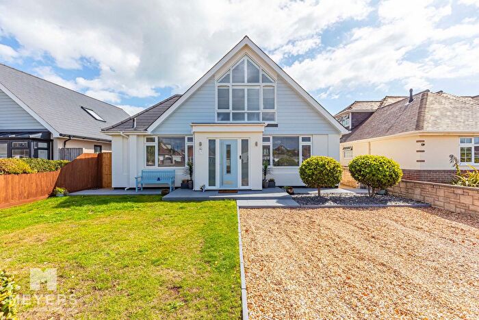 6 Bedroom Bungalow To Rent In Clowes Avenue, Bournemouth, BH6