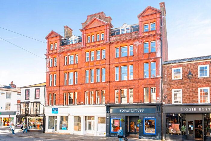 2 Bedroom Apartment For Sale In New Canal, Salisbury, Wiltshire, SP1