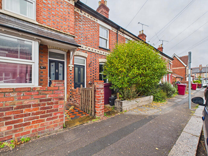 3 Bedroom Terraced House For Sale In Filey Rd, Reading, RG1