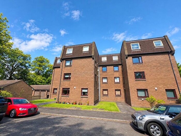 3 Bedroom Flat To Rent In Nethan Gate, Hamilton, Lanarkshire, ML3