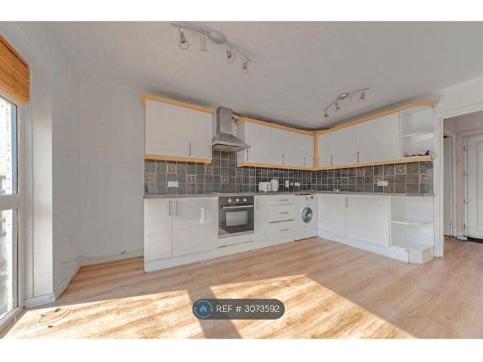 4 Bedroom Terraced House To Rent In Lordship Road, Northolt, UB5