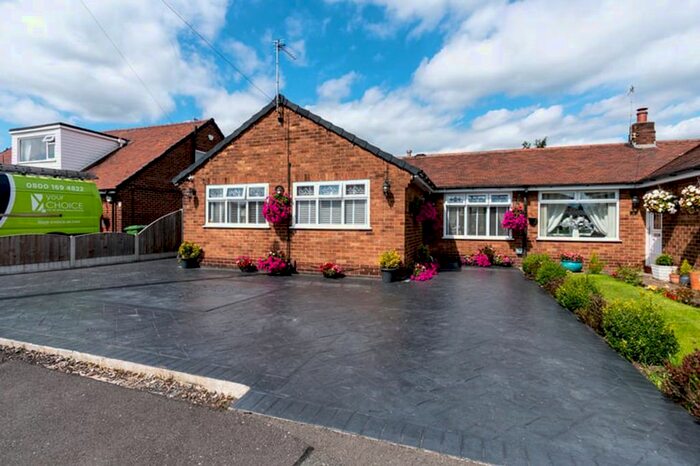 3 Bedroom Semi-Detached Bungalow For Sale In Northdale Road, Paddington, WA1