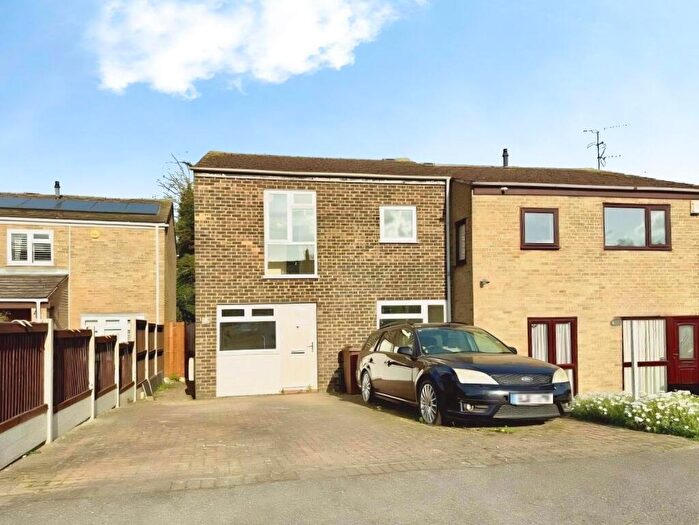 4 Bedroom Semi-Detached House For Sale In St. Davids Road, Allhallows, Rochester, Kent, ME3