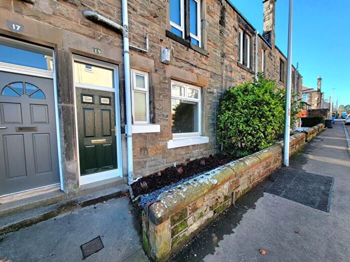 1 Bedroom Flat To Rent In Meldrum Road, Kirkcaldy, Fife, KY2