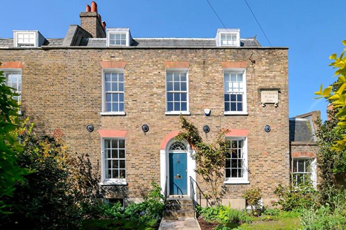 5 Bedroom Semi-Detached House For Sale In Sanford Terrace, Stoke Newington, N16