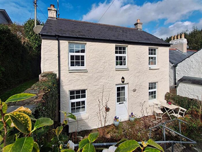 3 Bedroom Cottage For Sale In Tamar Way, Gunnislake, PL18