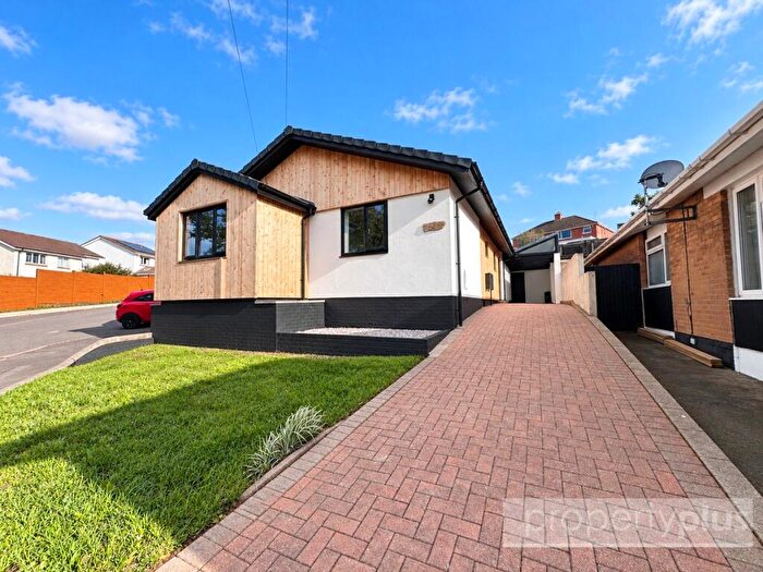 4 Bedroom Bungalow For Sale In St Brannocks Close, Barry, CF62