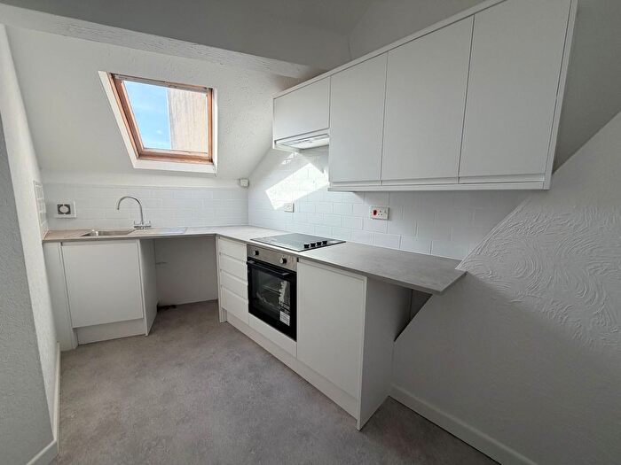 1 Bedroom Flat To Rent In John Street, Porthcawl, CF36