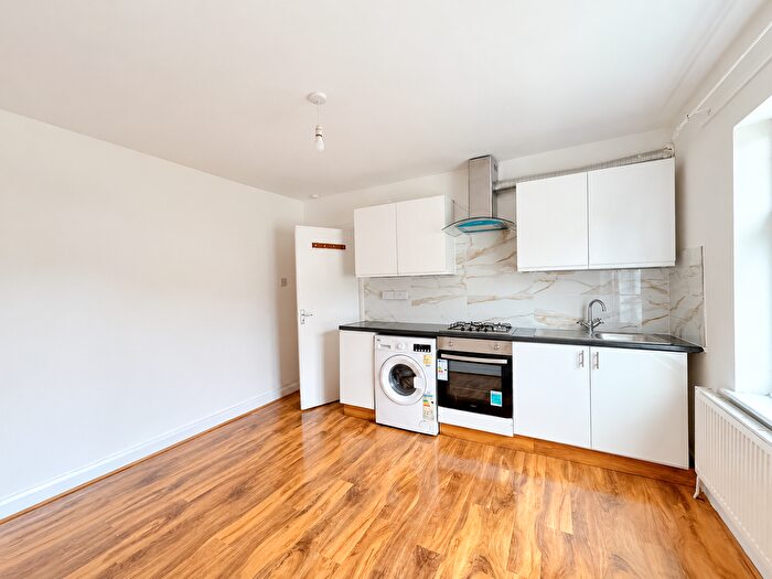 2 Bedroom Maisonette To Rent In Kingsley Road, Harrow, HA2