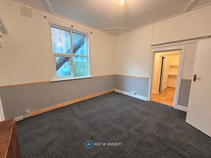 1 Bedroom Flat To Rent In Promenade, Southport, PR9