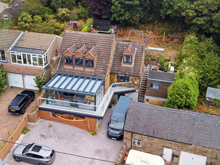 4 Bedroom Detached House For Sale In Parkhead, Matlock, DE4