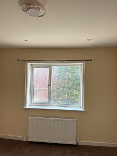 4 Bedroom Terraced House To Rent In Raydal Gardens, Kingsbury, London, NW9