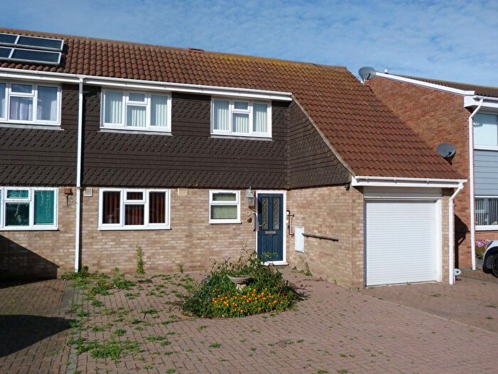 4 Bedroom Semi-Detached House For Sale In Sandhurst Road, Margate, CT9