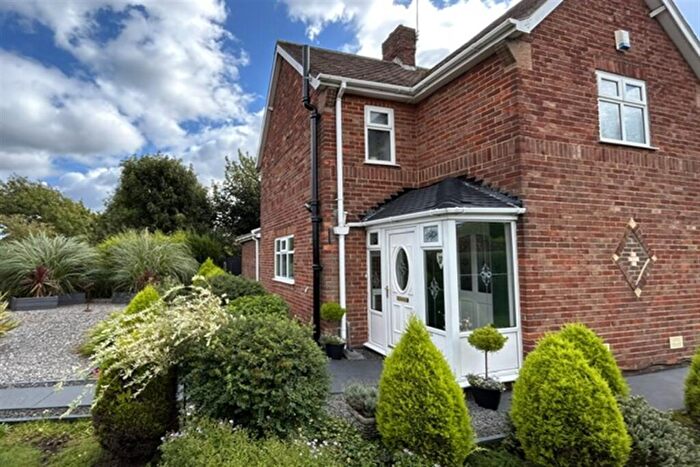 3 Bedroom Detached House For Sale In Queen Alexandra Road, Barnes, SR3