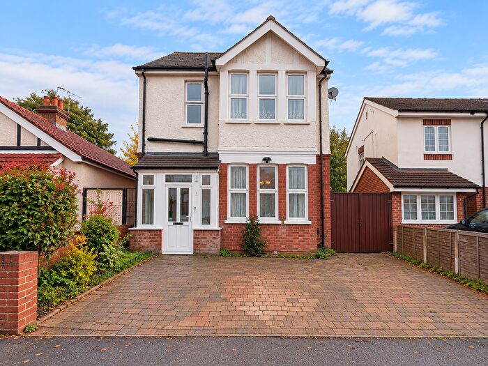 4 Bedroom Detached House For Sale In Portland Road, Ashford, TW15