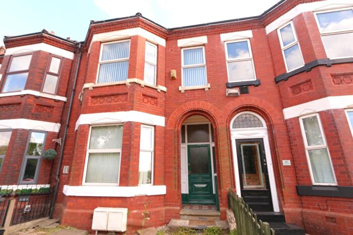 3 Bedroom Flat To Rent In Manchester Road, Denton, Manchester, Greater Manchester, M34
