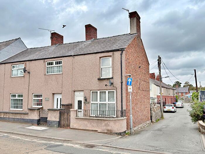 1 Bedroom End Of Terrace House For Sale In Lower Denbigh Road, St. Asaph, LL17