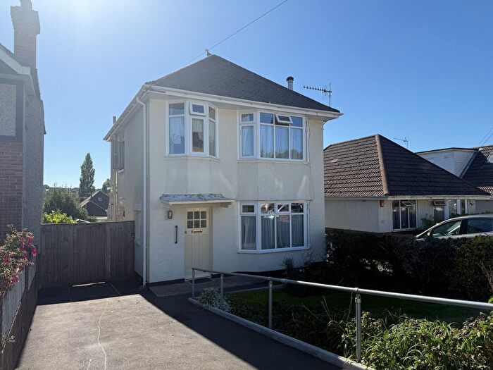 3 Bedroom Detached House For Sale In Connaught Crescent, Poole, BH12