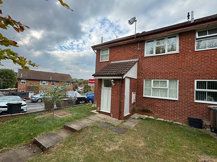 1 Bedroom Maisonette For Sale In Campania Grove, Luton, LU3