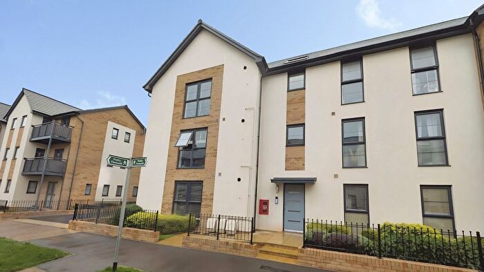 2 Bedroom Flat For Sale In Clark Drive, Yate, Bristol, BS37