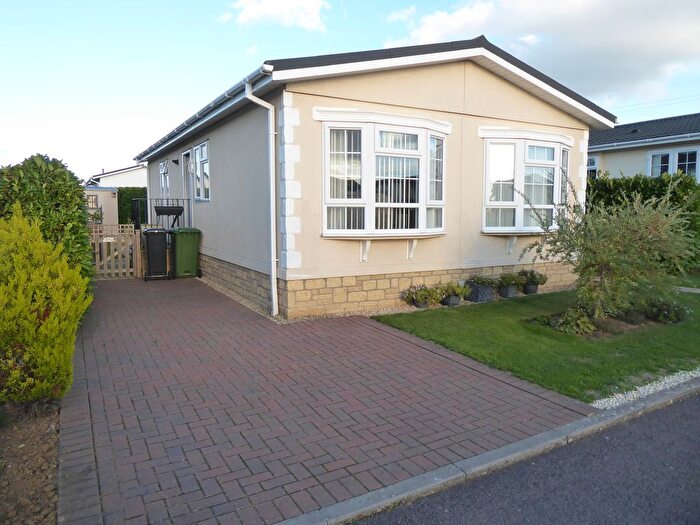 2 Bedroom Park Home For Sale In Long Carrant Park, Cheltenham Road, Ashton Under Hill, Evesham, Worcestershire, WR11