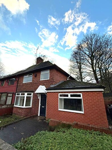 3 Bedroom Semi-Detached House For Sale In Foundry Approach, Leeds, LS9