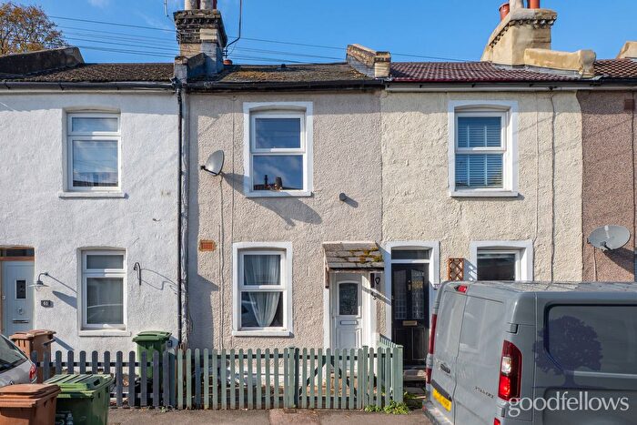 2 Bedroom Terraced House To Rent In Harold Road, Sutton, SM1