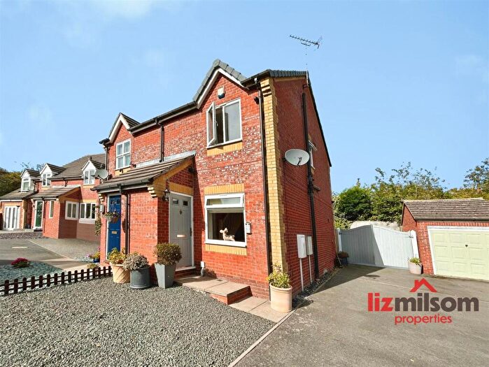 2 Bedroom Semi-Detached House For Sale In Ladyfields Way, Newhall, Swadlincote, DE11