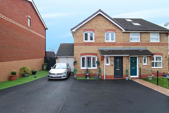 3 Bedroom Semi-Detached House For Sale In Cwrt Neuadd Wen, Aberbargoed, Bargoed, CF81