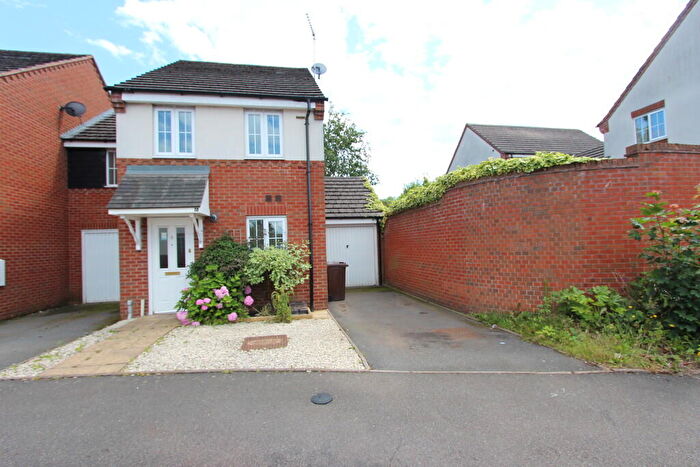 3 Bedroom Semi-Detached House To Rent In Cardiff Grove, Marston Green, Birmingham, B37