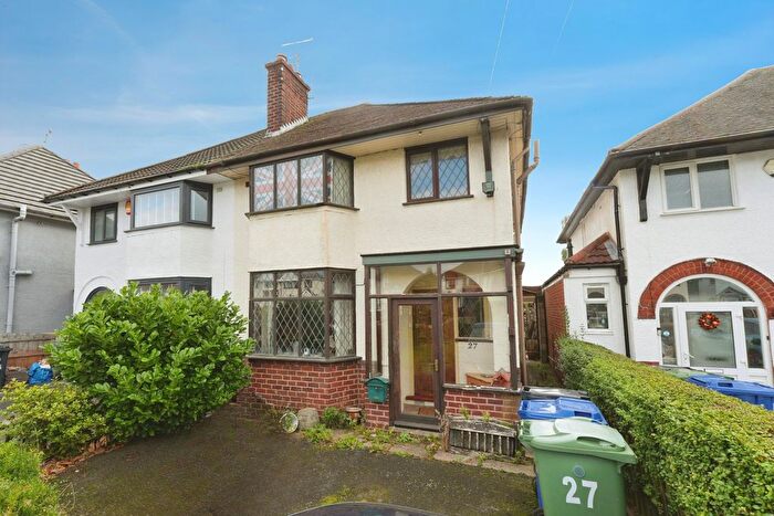 3 Bedroom Semi-Detached House For Sale In Astley Crescent, Halesowen, B62