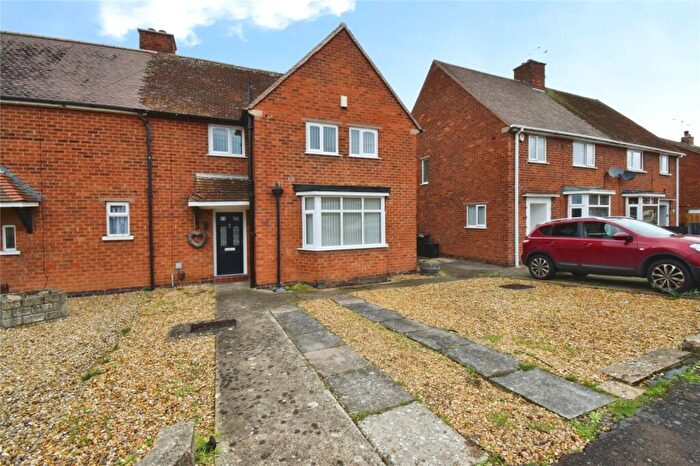 3 Bedroom End Of Terrace House For Sale In Owston Drive, Wigston, Leicestershire, LE18
