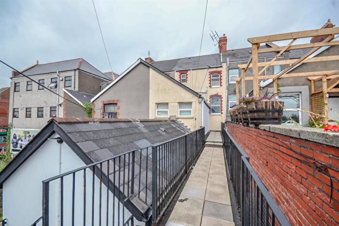 1 Bedroom Flat To Rent In Holton Road, Barry, CF63