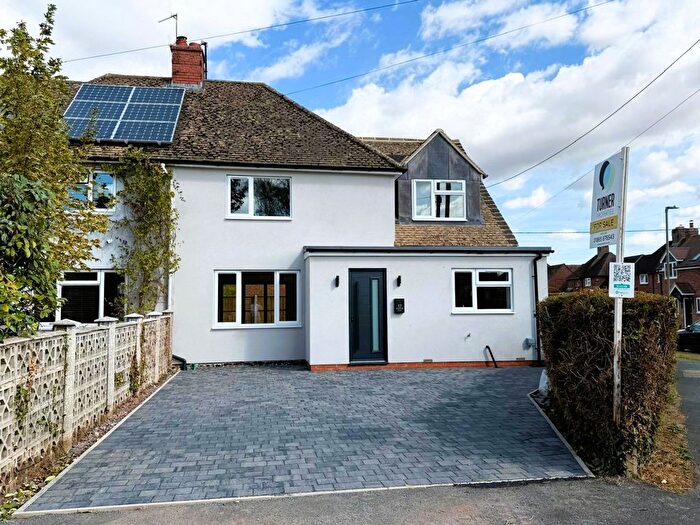 3 Bedroom Semi-Detached House For Sale In Roman Road, Wheatley, OX33