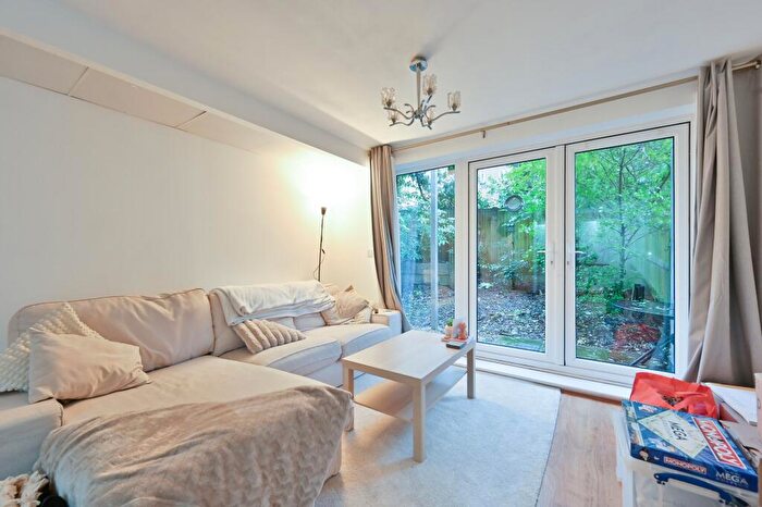 1 Bedroom Flat For Sale In Mosaic House, Midland Road, Hemel Hempstead, Hertfordshire, HP2