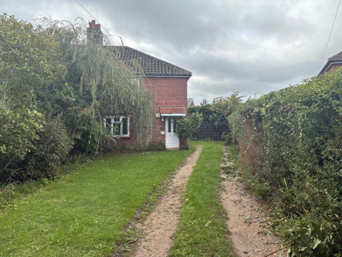 3 Bedroom Semi-Detached House For Sale In St. Marys Road, Stalham, Norwich, Norfolk, NR12