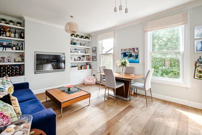 3 Bedroom Flat To Rent In Witherington Road London, N5