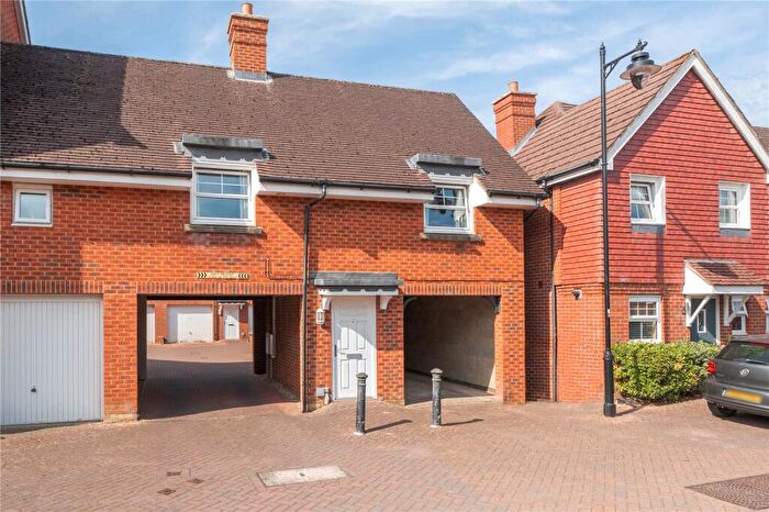2 Bedroom Coach House For Sale In Withy Close, Romsey, Hampshire, SO51