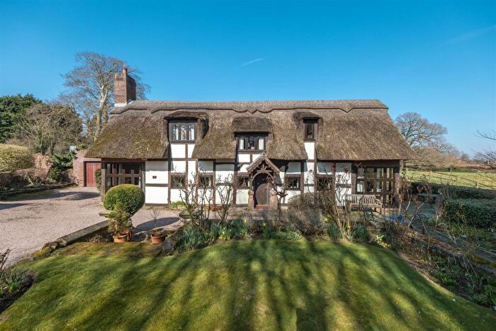 3 Bedroom Cottage For Sale In Dalefords Lane, Whitegate, Northwich, CW8