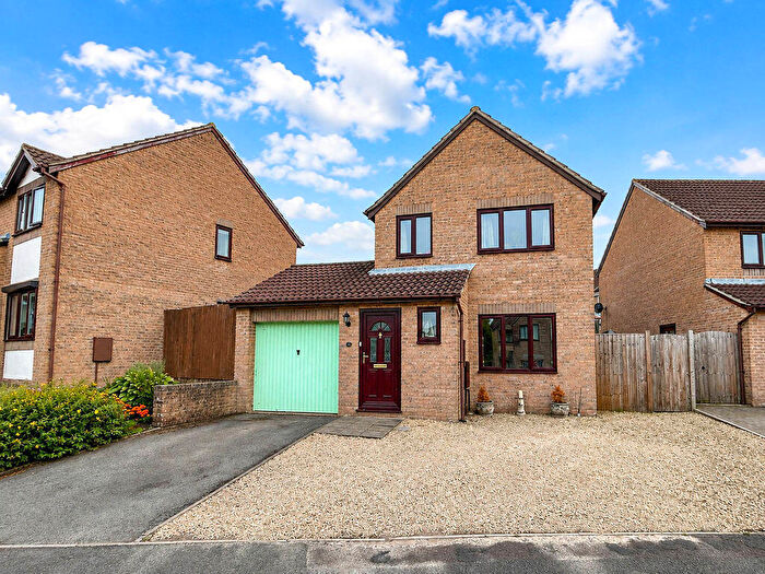 3 Bedroom Detached House For Sale In Finch Close, Shepton Mallet, BA4