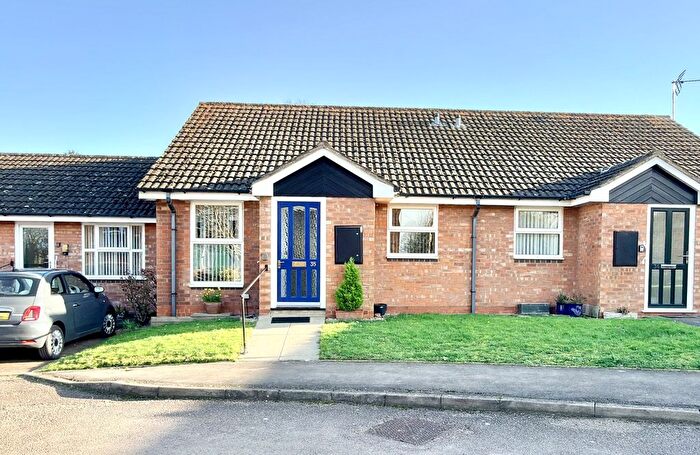 2 Bedroom Property For Sale In Shephard Mead, Tewkesbury, GL20