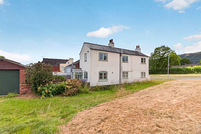 2 Bedroom Semi-Detached House For Sale In Poolbrook Road, Malvern, Worcestershire, WR14