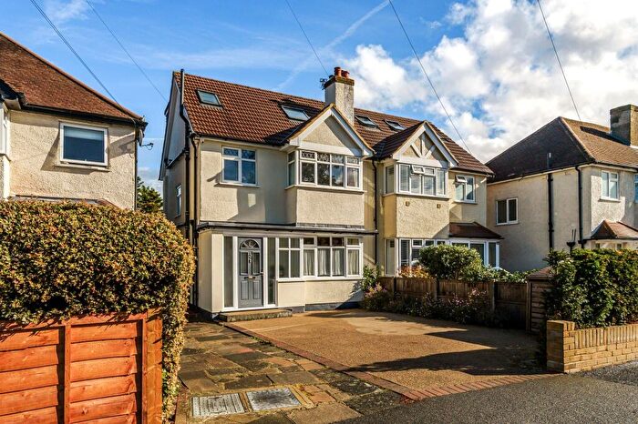 3 Bedroom Detached House For Sale In Poole Road, Ewell, KT19