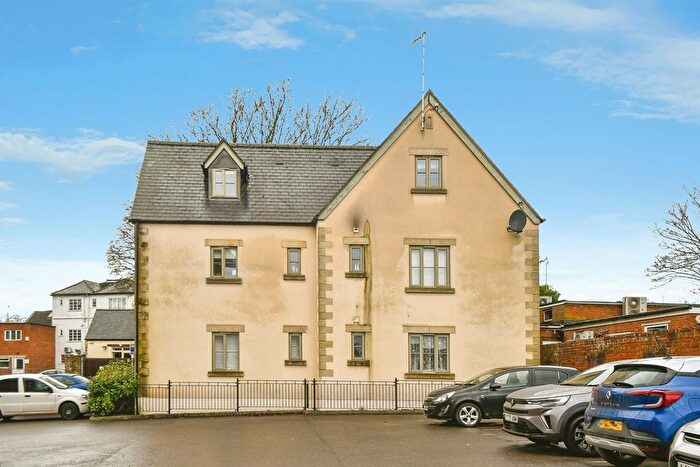2 Bedroom Flat For Sale In The Pippin, Calne, SN11