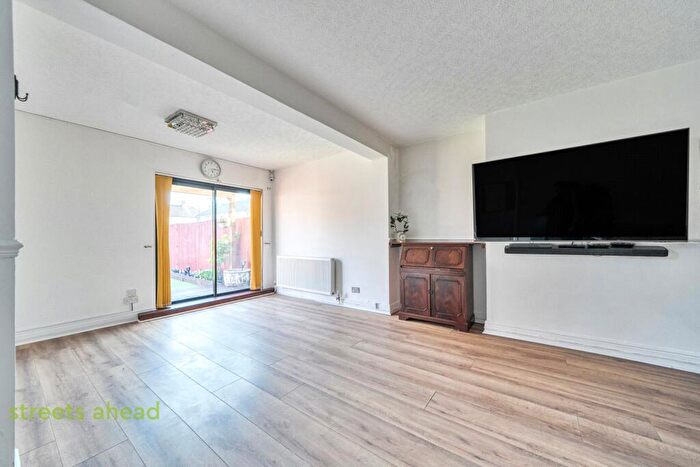 2 Bedroom Terraced House To Rent In Coldharbour Road, Croydon, CR0
