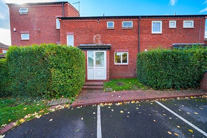 2 Bedroom Terraced House For Sale In Upper Field Close, Churchill North, B98