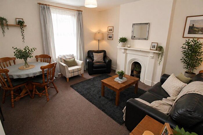 4 Bedroom Flat To Rent In Gordon Road, Roath, Cardiff, CF24