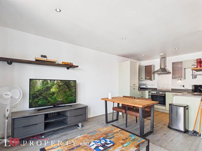 2 Bedroom Flat To Rent In Quartz, Hall Street, Birmingham, West Midlands, B18